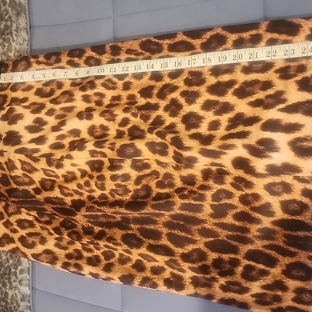 Zara Leopard Pencil Skirt Made In Spain Medium EUC - Picture 9 of 10